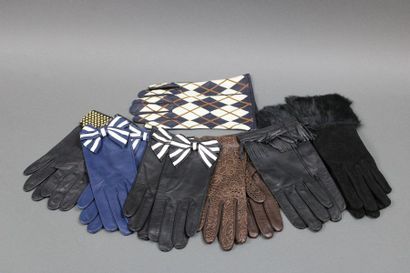 null Lot de 8 paires de gants en peau dont 1 paire C.DIOR dans sa boîte, 4 Yves SAINT...