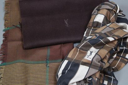 null Yves SAINT LAURENT

3 pieces: 1 dark brown cashmere scarf, 1m80 X 0m45, 1 brown...