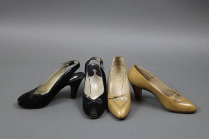 null Lot : 2 paires de souliers 

DELMAN pour C.DIOR en cuir beige et ASCOTT en Velours...