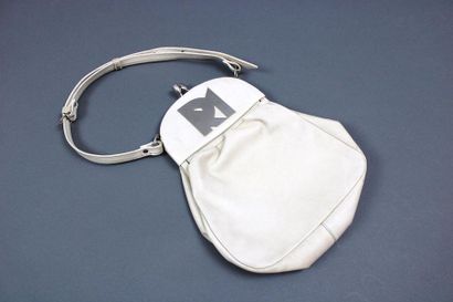 null MAGGY ROUFF

White leatherette purse bag, 50's