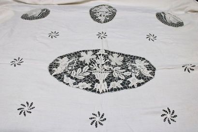 null Linen tablecloth, Venetian inlays with swans and floral vases, 3m X 1m 80