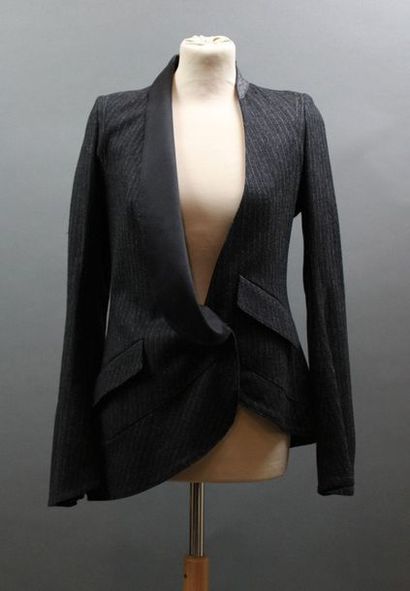 null Lot de 2 pièces 

IF SIX WAS NINE (Japon)

Veste en lainage anthracite à rayures...