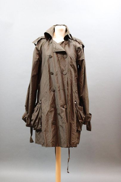 null Stella Mc Cartney pour H&M : Imperméable marron (manqué bouton et 1 à remettre),...