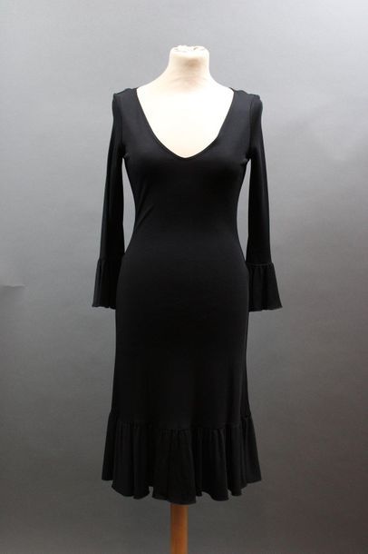 null CELINE

Black dress with flounces, T.36
