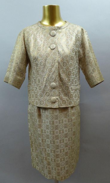null Christian DIOR

Two rooms:

A C.DIOR gold lamé skirt suit Exclusive for Japan...