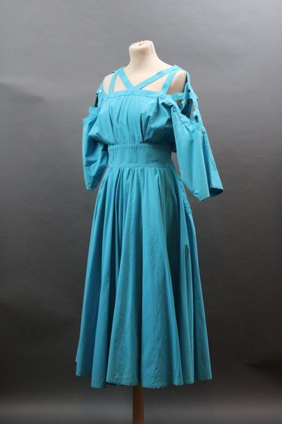 null Thierry MUGLER

Robe en coton turquoise, T.38