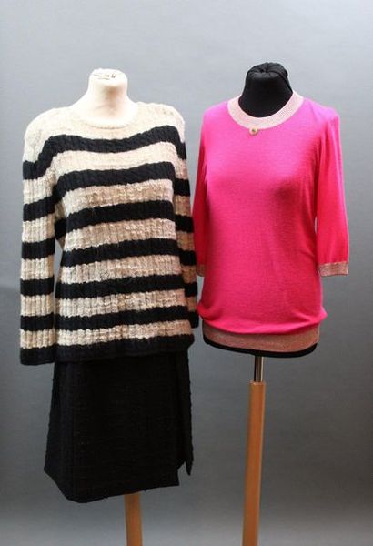 null CHANEL

3 pieces : 1 skirt in black bouclette wool, 1 sweater in black striped...