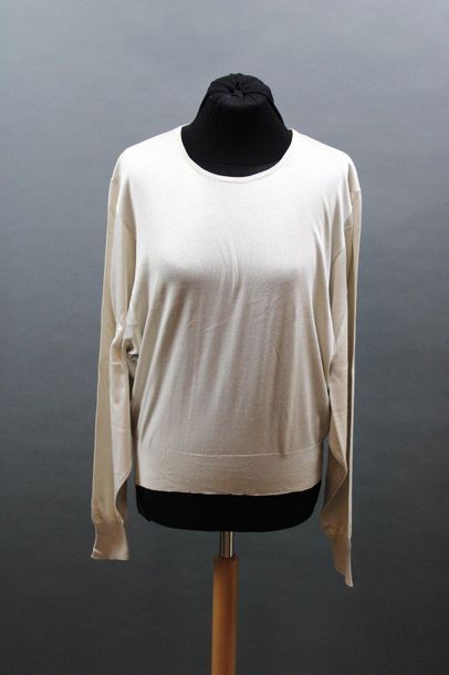 null HERMES

Cream silk sweater, T.XL
