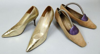 null Two pairs of pumps including one pair in gold leather Charles JOURDAN