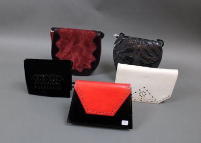 null Yves SAINT LAURENT

Set of 5 evening bags and pouches (as is)
