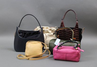 null MIA Paris and MALO

Batch of 5 bags including 2 MALO (pink and green), 1 Paloma...