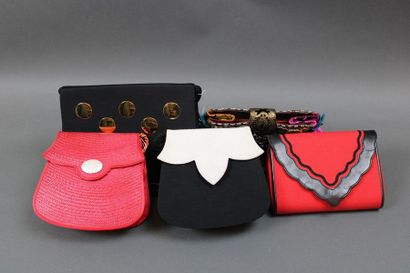 null Yves SAINT LAURENT

Lot de 4 sacs et pochettes du soir (en l’état)

On y joint...