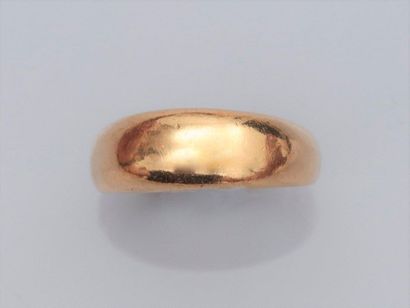 null Yellow gold ring 750°/00 (18K). 3.4 g. TDD 53. Width: 7 mm. Eagle head punc...