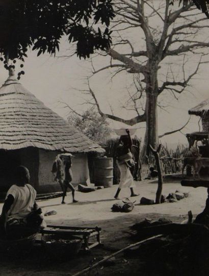 null HUET Michel (1917-1996) attribué. Afrique, "village". Circa 1950-1960. Tirage...