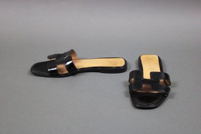 null HERMES

Pair of mules "Oran" in black patent leather (small wears), T.36 ½ 