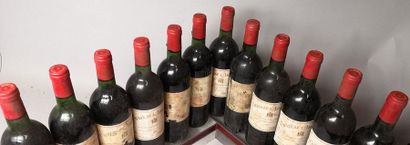 null 12 bouteilles CHÂTEAU L'ARROSEE- St. Emilion Grand cru 1981
Etiquettes tachées...