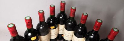 null 9 bouteilles CHÂTEAU de LAMOTHE - Pomerol 1987
Etiquettes légèrement tâchées....