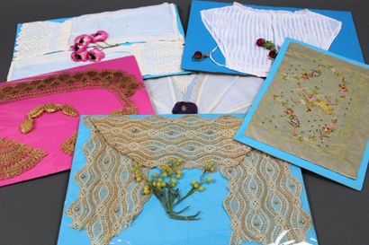 null Batch of lingerie pieces and documents: collars, breastplate, embroidered linen...