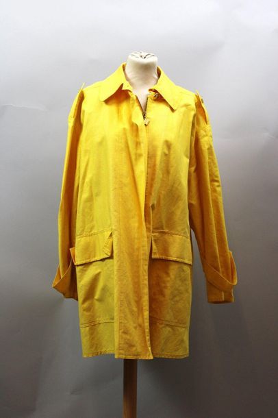 null NINA RICCI

Grande veste en toile jaune, T40