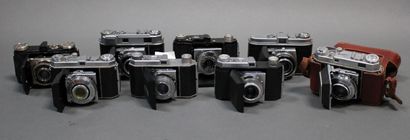 null Appareil photographique. Ensemble de huit appareils Kodak : Retina, Retinette...