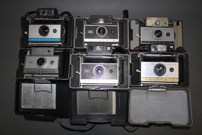 null Appareil photographique. Ensemble de six Automatic Land Polaroid non testés,...