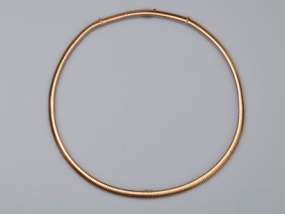 null Tubogaz necklace in 750°/00 (18K) yellow gold, to be worn flush with the neck...