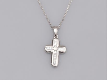 null Chain in 750°/00 (18K) white gold with chain link, and cross pendant in 750°/00...