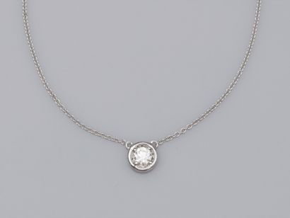 null Necklace in 750°/00 (18K) white gold, set with a brilliant cut diamond of 0.30...