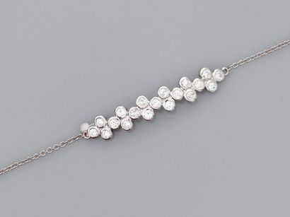 null Bracelet in 750°/00 (18K) white gold, set with brilliant-cut diamonds. 2.5 g....