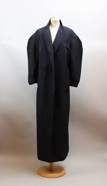 null Yohji YAMAMOTO

Robe manteau en lainage noir, T.M