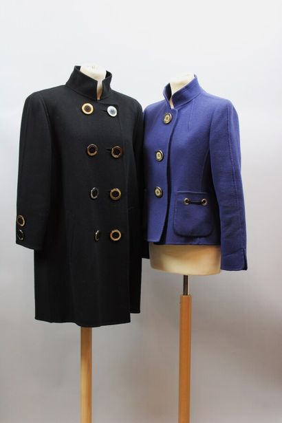 null CALIANDRO

Manteau en laine et cachemire noir et 1 veste en laine et cachemire...