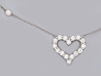 null TIFFANY & Co, collier en platine 925°/°°, à maille forçat serti de 12 diamants...