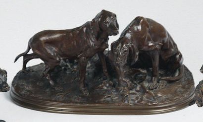 Pierre-Jules MENE (1810-1879) «Groupe de chien au repos race saintongeoise». Groupe...
