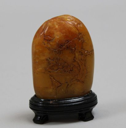 null Yellow jadeite seal carved with monkeys under branches (signed). China, 20th...