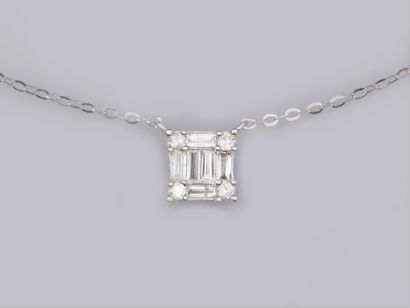 null Collier carré à maille forçat en or gris 750°/°° (18K) Poinçon , serti de diamants...