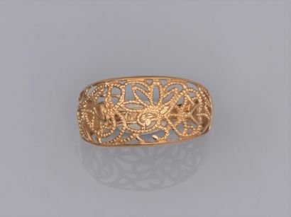 null Yellow gold 18K openwork ring with scroll decoration. 1.90 g. TDD 53. width:...