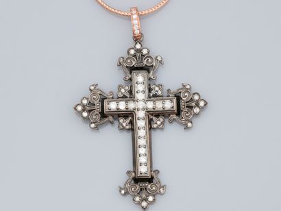 null Cross in silver 925 and pink gold 375°/°°, set with diamonds for 2.5 ct approximately....