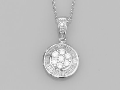 null Chain in 18K white gold with a round pendant in 18K white gold set with brilliant-cut...