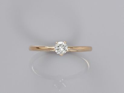 null Solitaire ring in yellow gold 585°/°°, set with a brilliant-cut diamond of 0.21...