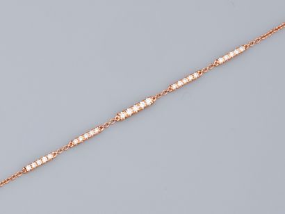 null Bracelet à maille forçat en or rose 750°/°° (18K) , serti de petits diamants...