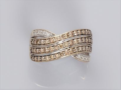 null Openwork turban ring in two-tone 18K gold, set with three lines of brown diamonds...