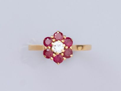 Flower ring in yellow gold 750°/°° (18K),...