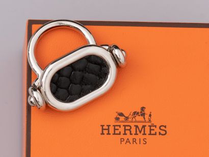 HERMES, silver ring with a rocking bezel...