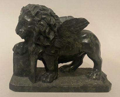 null Lion de Saint-Marc (Symbole de Venise) en pierre dure verte. Travail ancien....