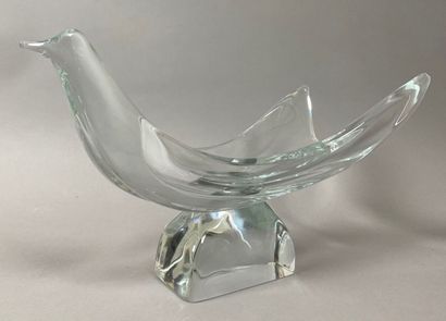 null Daum-France. Crystal cup representing a bird. Signed " Daum-France " on the...