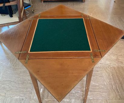 null Four doors game table. Work end of XIXth-beginning XXth Century. 76 x 52 x 52...