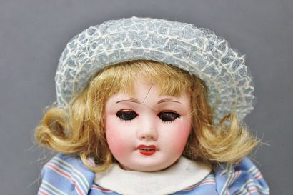 null Bleuette doll, porcelain head (damaged and glued back together), blue mobile...