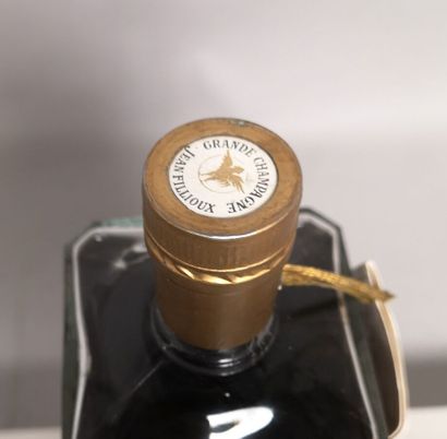 null 1 flacon 70cl. COGNAC 1er Cru " Vieille Grande Champagne Napoléon" - J. FIL...