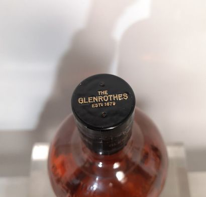 null 1 bouteille SCOTCH WHISKY THE GLENROTHES SPEYSIDE Single Malt (43°) 2001 Etui...