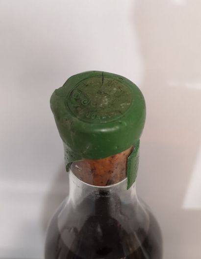 null 1 bouteille COGNAC "Fins Bois" - AUDRY Etiquette tachée. Cire abîmée sur le...